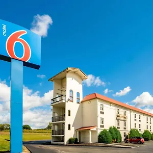 ** Hotel 6-hazelwood, Mo United States